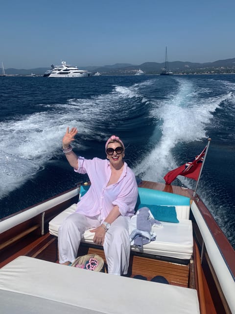 Saint-Tropez: Private Classic RIVA Boat Tour - Visiting Beach Restaurants and Scenic Bays