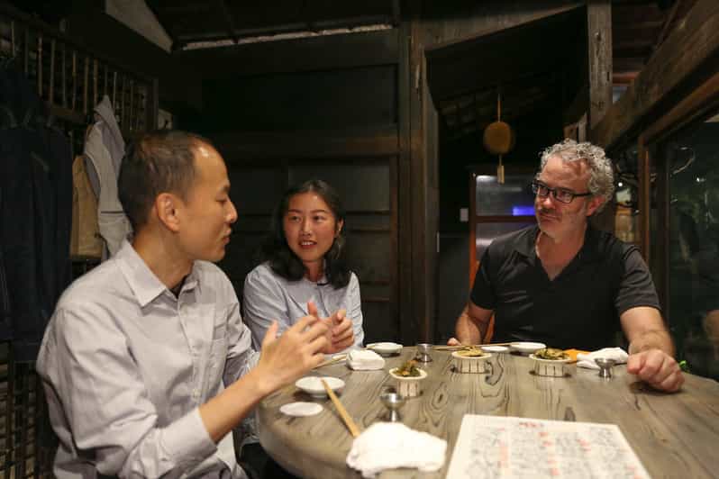 Sake Bar and Pub Crawl in Central Kyoto (Food & Sake Tour) - Guided Experience
