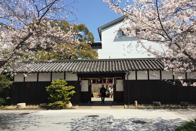 Sake Tasting at Local Breweries in Kobe - Tasting Local Sake Specialties