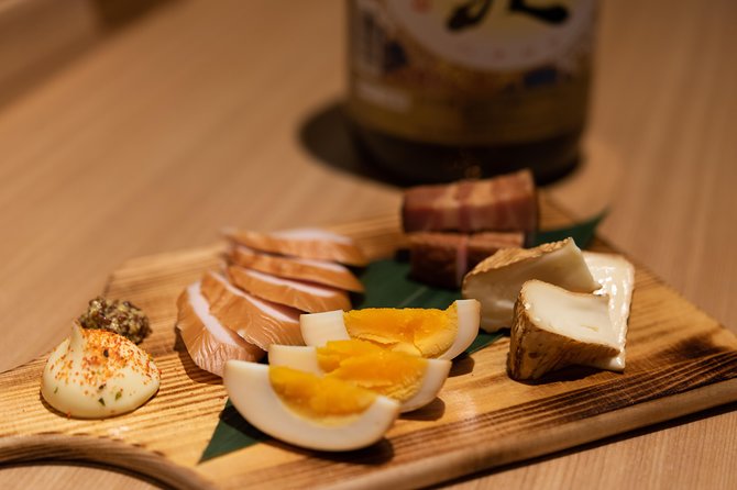 Sake Tasting Class With a Sake Sommelier - Group Size and Experience