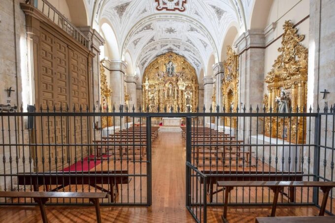 Salamanca: Convent of Las Claras With Free Audioguide - Visiting Tips