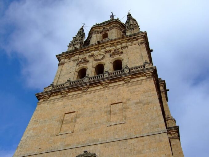 Salamanca - Old Town Private Walking Tour - Exploring Salamanca University