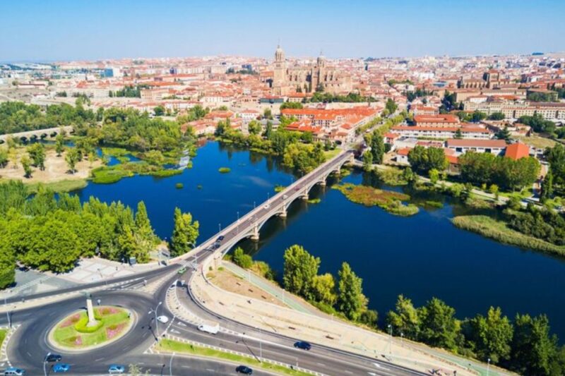Salamanca: Private Walking Tour With a Local Guide - Key Points
