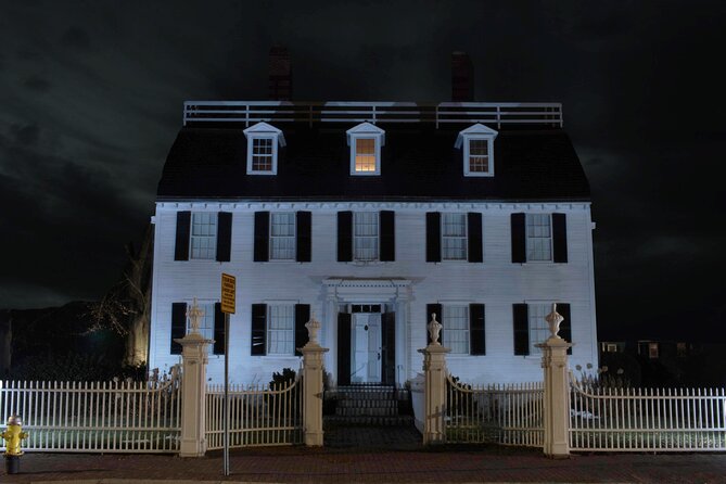Salem Booze and Brews Haunted Pub Crawl by US Ghost Adventures - Meeting and End Points