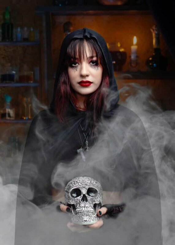 Salem: Edge of Twilight Dead of Night Ghost Tour - Key Points