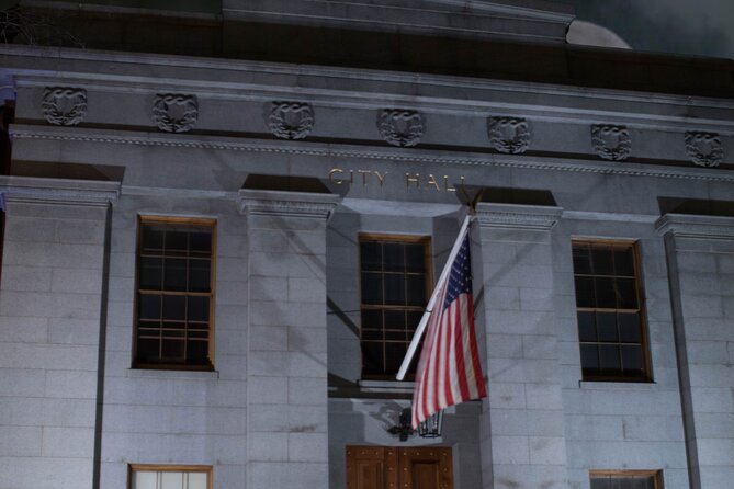 Salem Ghosts Ultimate Late Night Walking Tour - Thrilling Storytelling and Chills