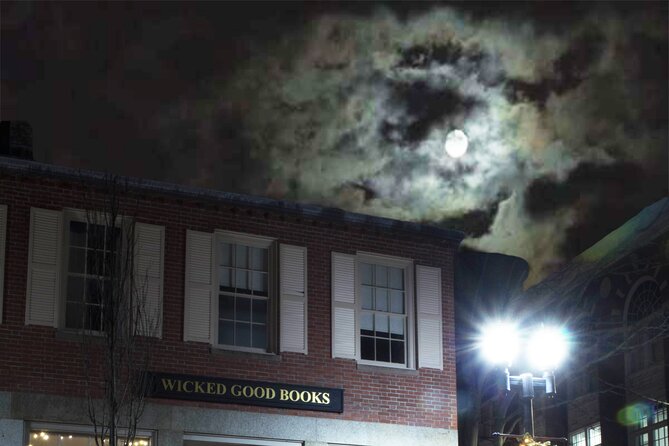 Salem Ghosts Ultimate Late Night Walking Tour - Practical Tips for the Tour
