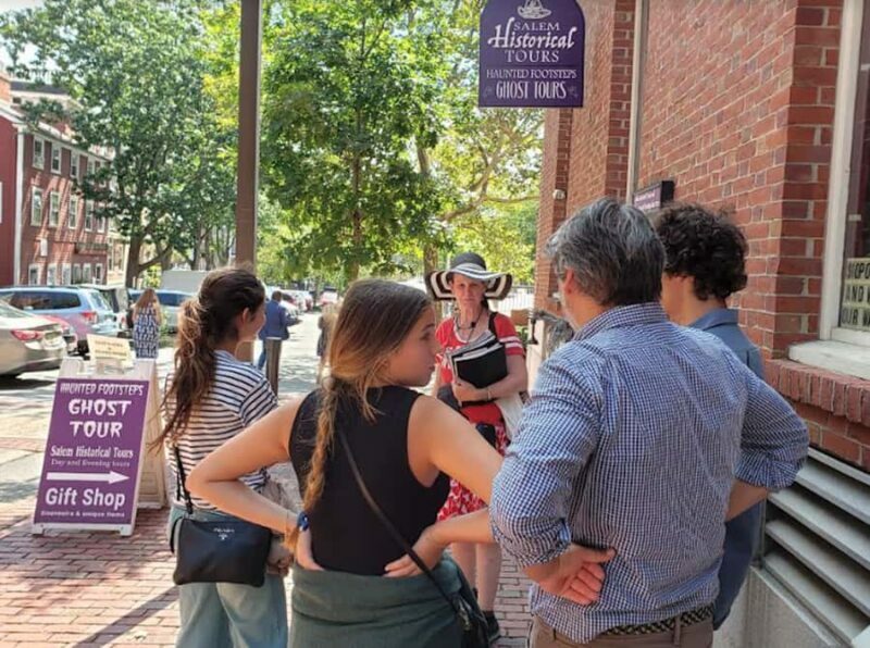 Salem: Hocus Pocus Movies & More Walking Tour - Key Points