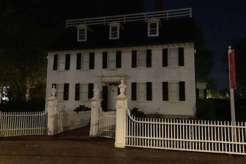 Salem: Hocus Pocus Movies & More Walking Tour - The Balance of Entertainment and Education