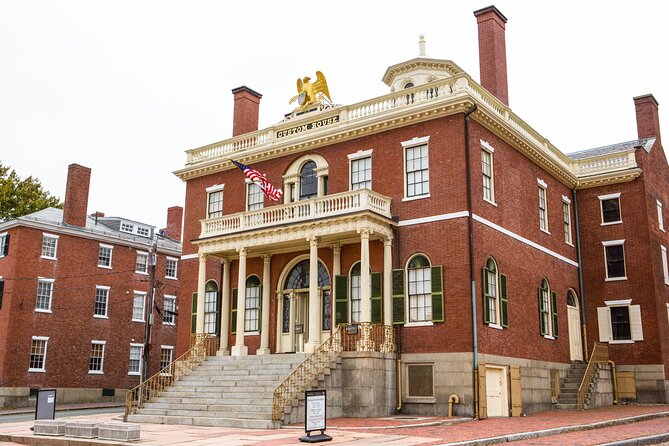 Salem Merchants and Mansions Guided Architecture Walking Tour - Strolling Through Charming Streets