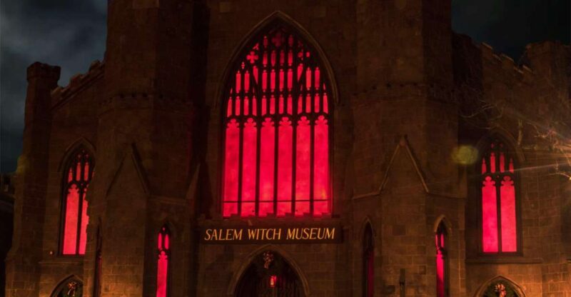Salem: Ultimate Dead of Night Walking Ghost Tour - Historical Highlights