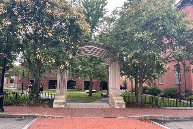 Salem Witch Trials Self Guided Tour With Interactive Trivia Quiz - Memorable Keepsakes