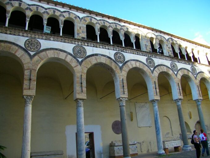 Salerno Walking Tour - Exploring the Municipal Villa and Minerva Garden