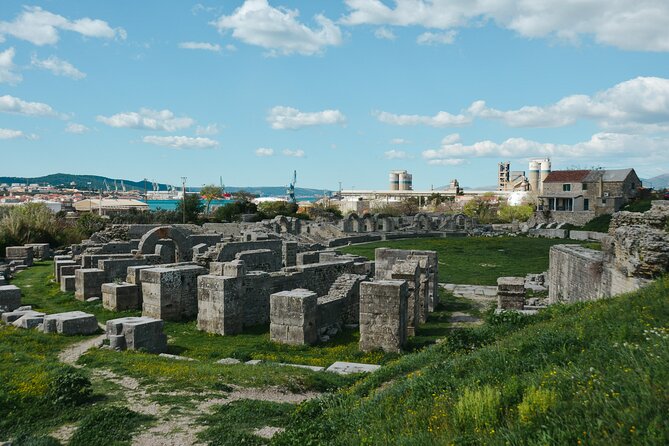 Salona & Amphitheater - Private Guided Tour - Admission Incl. - Accessibility and Participation