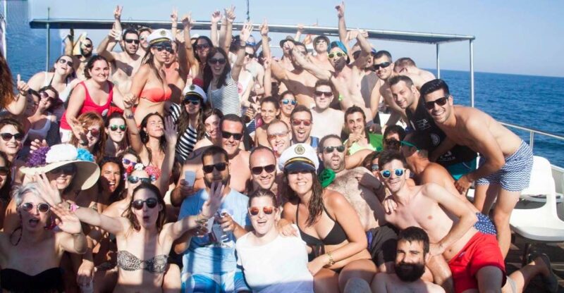 Salou: 2-Hour Boat Party With Drinks and Music - Highlights
