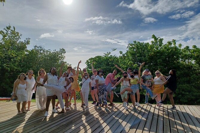 Salsa Dance Workshop - San Juan, PR - Instructor and Participants
