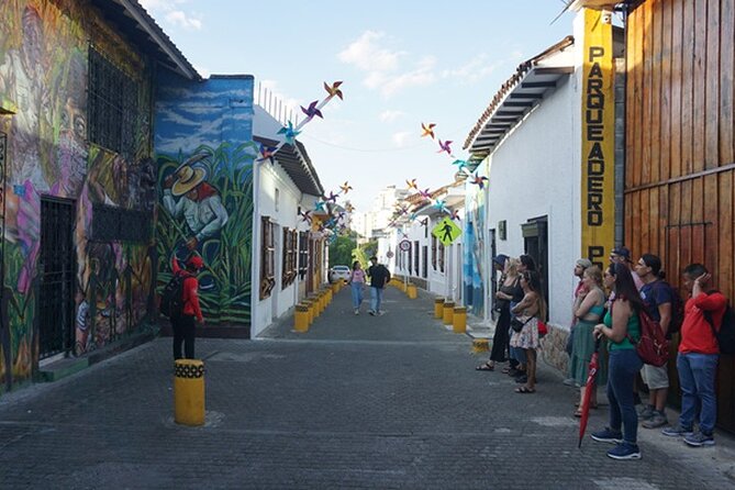 Salsa, Urban Art & Resistance Tour in Cali - Partner Establishment Benefits