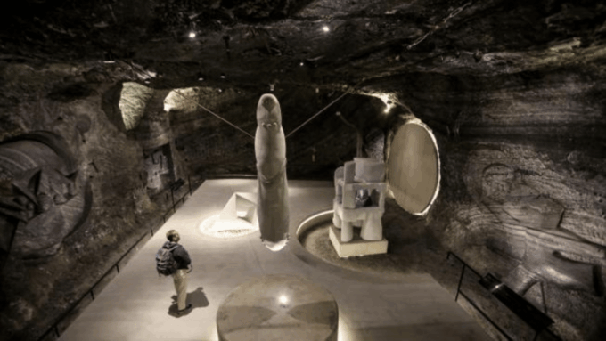 Salt Cathedral - Cho - Group Reservations and Languages