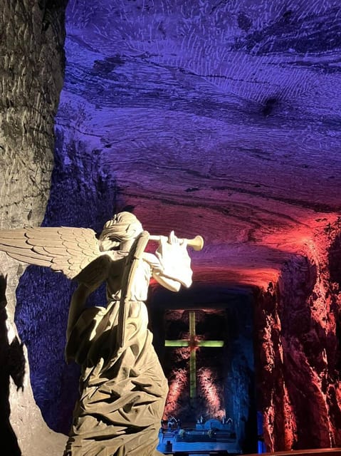 Salt Cathedral Expedition: Unveiling Zipaquirá - Scenic Drive Through Countryside
