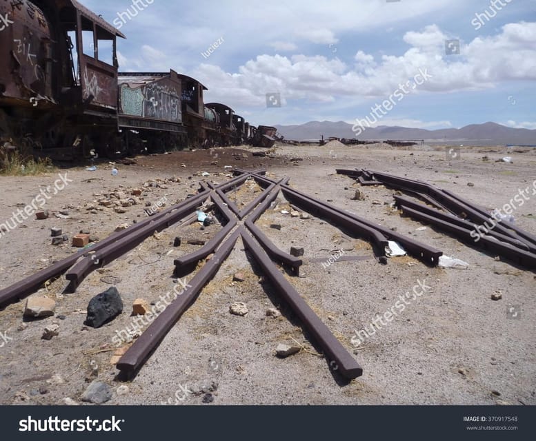 SALT PISOS TOUR UYUNI - 1D English Speaking Guide - Key Points