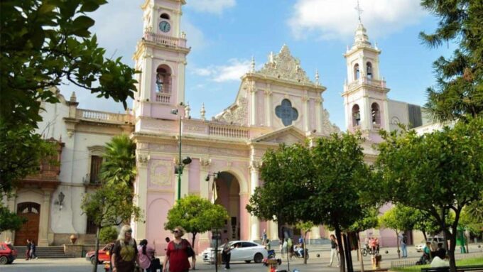 Salta: City Tour - Pickup and Transfers