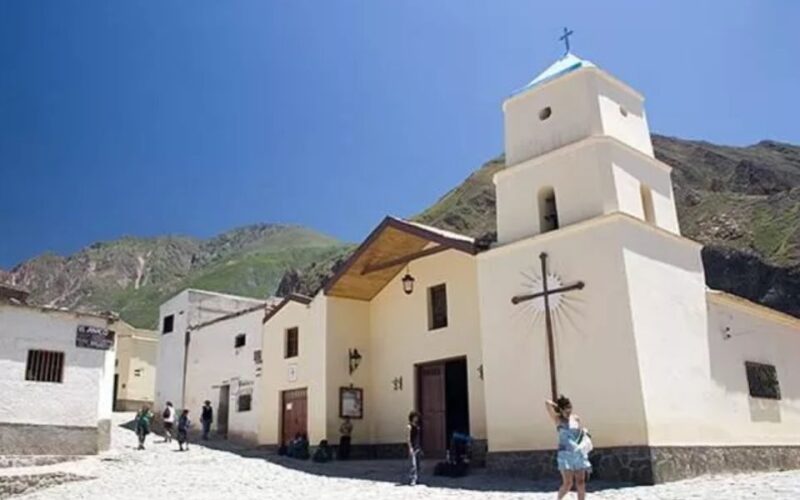 Salta or Jujuy: Iruya and Salinas Grandes 2-Day Tour - Accommodation