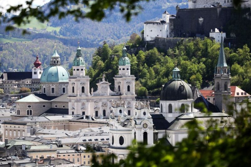 Salzburg: 1 Hour Highlights Tour at Its Best - Multilingual Local Driver and Guide