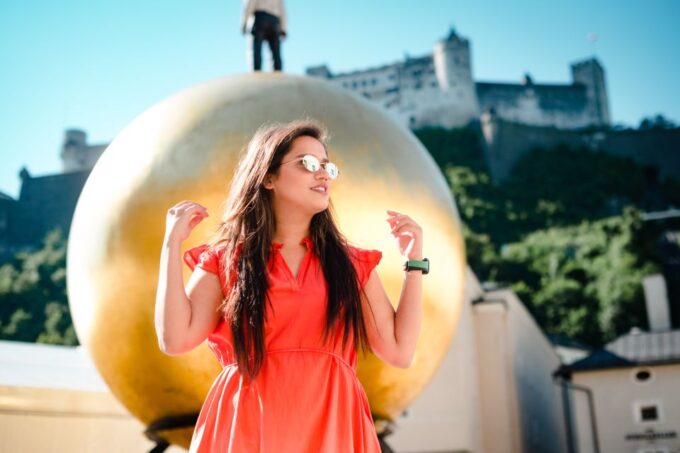 Salzburg: 2-Hour Guided Walking Tour With a Photographer - Tour Details