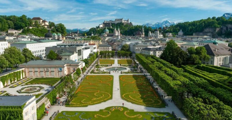 Salzburg and Alpine Lakes Full-Day Trip From Vienna - Admiring the Salzkammergut Lake Region