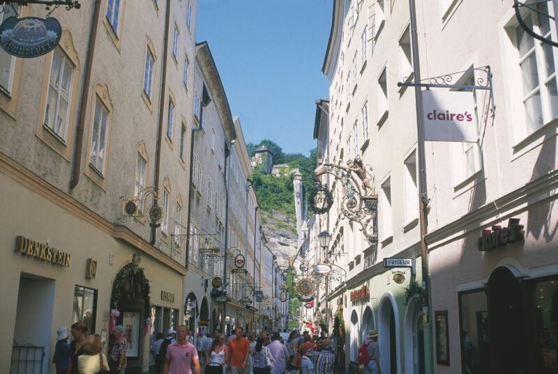 Salzburg and Alpine Lakes Full-Day Trip From Vienna - Mondsee and Wolfgang Lake Photo Breaks