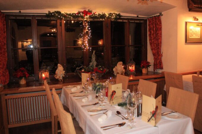 Salzburg: Christmas Advent Concert With Dinner - Frequently Asked Questions