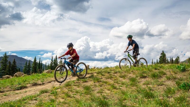 Salzburg: City and Countryside Mountain Bike Tour - Exploring Salzburg City