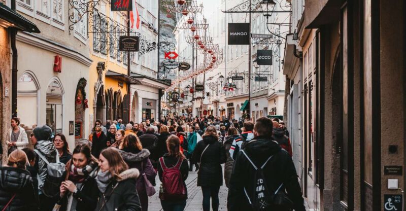 Salzburg: Express Walk With a Local in 60 Minutes - Highlights of the Tour
