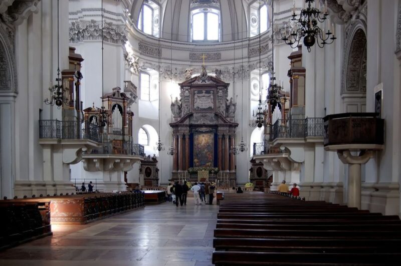 Salzburg - Historic Guided Walking Tour - Mozarts Residence Museum