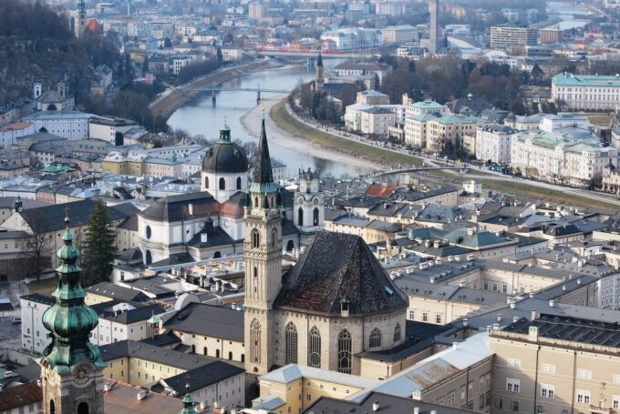 Salzburg - Historic Guided Walking Tour - Historic Shopping on Grain Lane