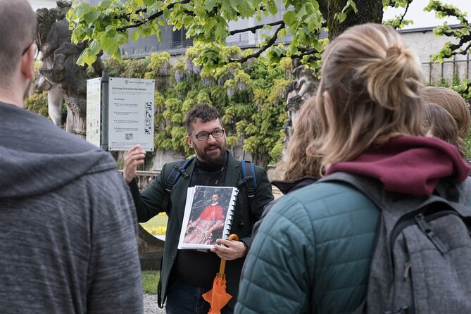 Salzburg Oldtown: Sightseeing Walking Tour With Licensed Local Guide - Group Size and Pricing