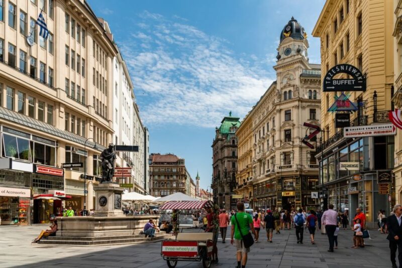 Salzburg: Private Day Trip to Innsbruck - Admire Iconic Architectural Landmarks