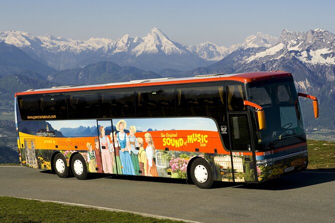 Salzburg Super Saver: Hallstatt & Original Sound of Music Tour - Guides and Commentaries