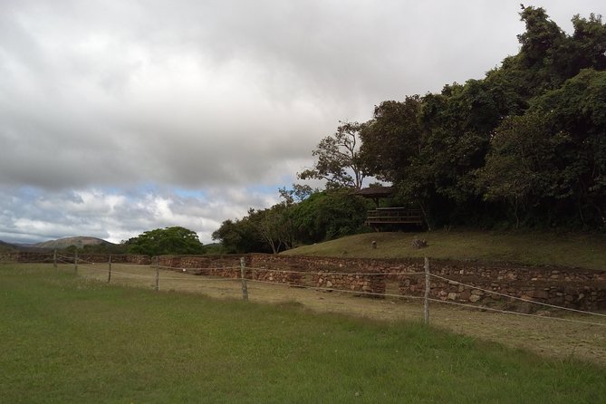 Samaipata Fort & Caves Tour (1 Full Day) - Lunch and Refreshments