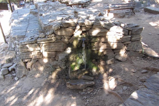 Samaria Gorge Transfer From Chania (Price per Group of 6) - Scheduling and Availability
