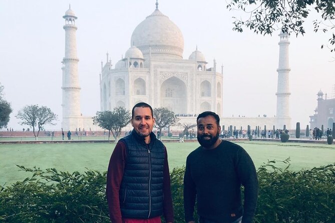 Same Day Agra Tour by Fastest Train From Delhi - All Inclusive - Savor Delicious Meals