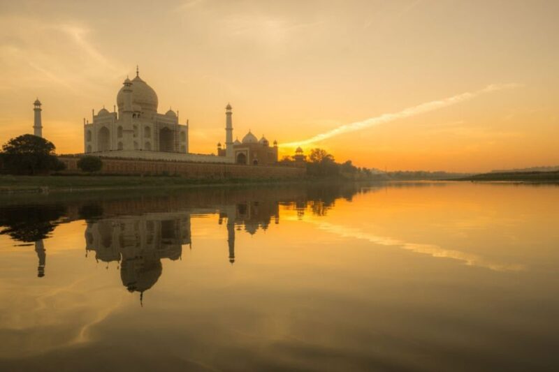 Same Day Agra Tour By Gatimaan Express - Travel Details