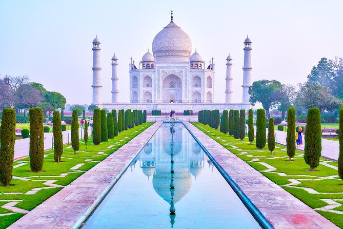 Same Day Mathura and Vrindavan Tour With Taj Mahal From New Delhi - Exploring Mathura and Vrindavan