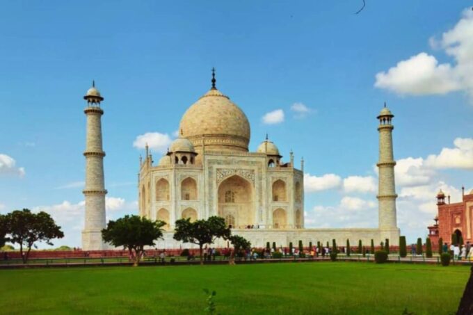 Same Day Private Taj Mahal Agra Fort Tour With Boat Ride - Group Size and Accommodations