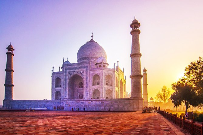 Same Day Taj Mahal and Agra Tour From Ahmedabad With Flights - Meeting and Pickup