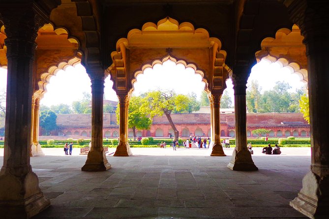 Same Day Taj Mahal and Agra Tour From Ahmedabad With Flights - Itinerary Highlights