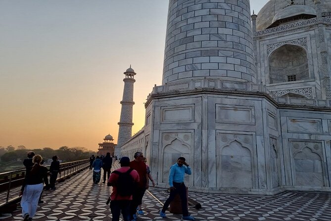 Same Day Taj Mahal Tour by Gatiman Express Train - Inclusions