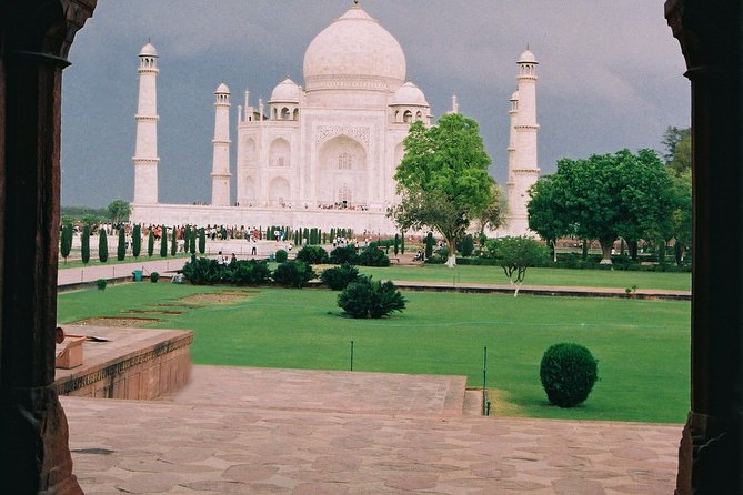 Same Day Taj Mahal Tour From Jaipur by Car - Fatehpur Sikri