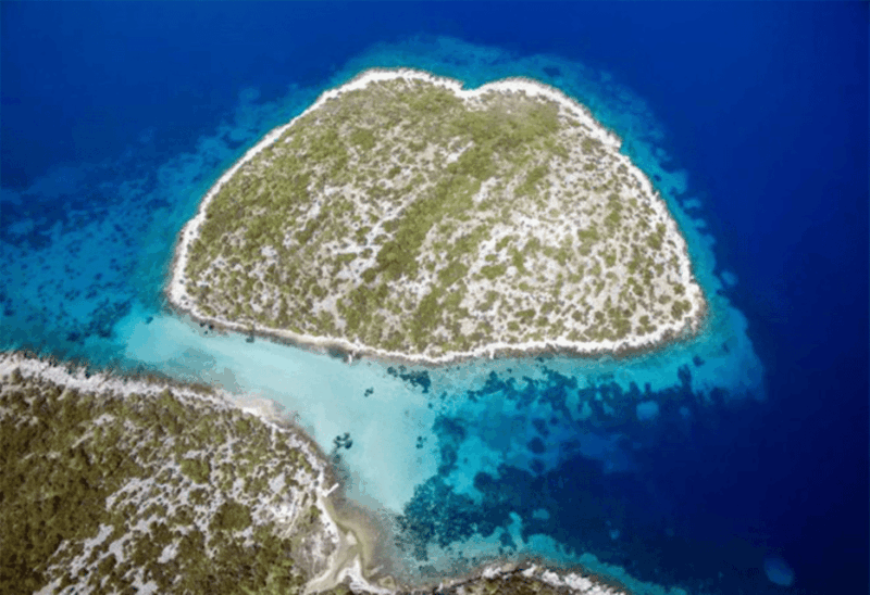 Samos East Coast by Boat With Beachside BBQ - Final Destination: Megali Lakka