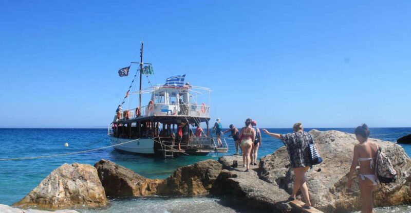 Samos: Full-Day Boat Cruise With Lunch - Schedule and Itinerary